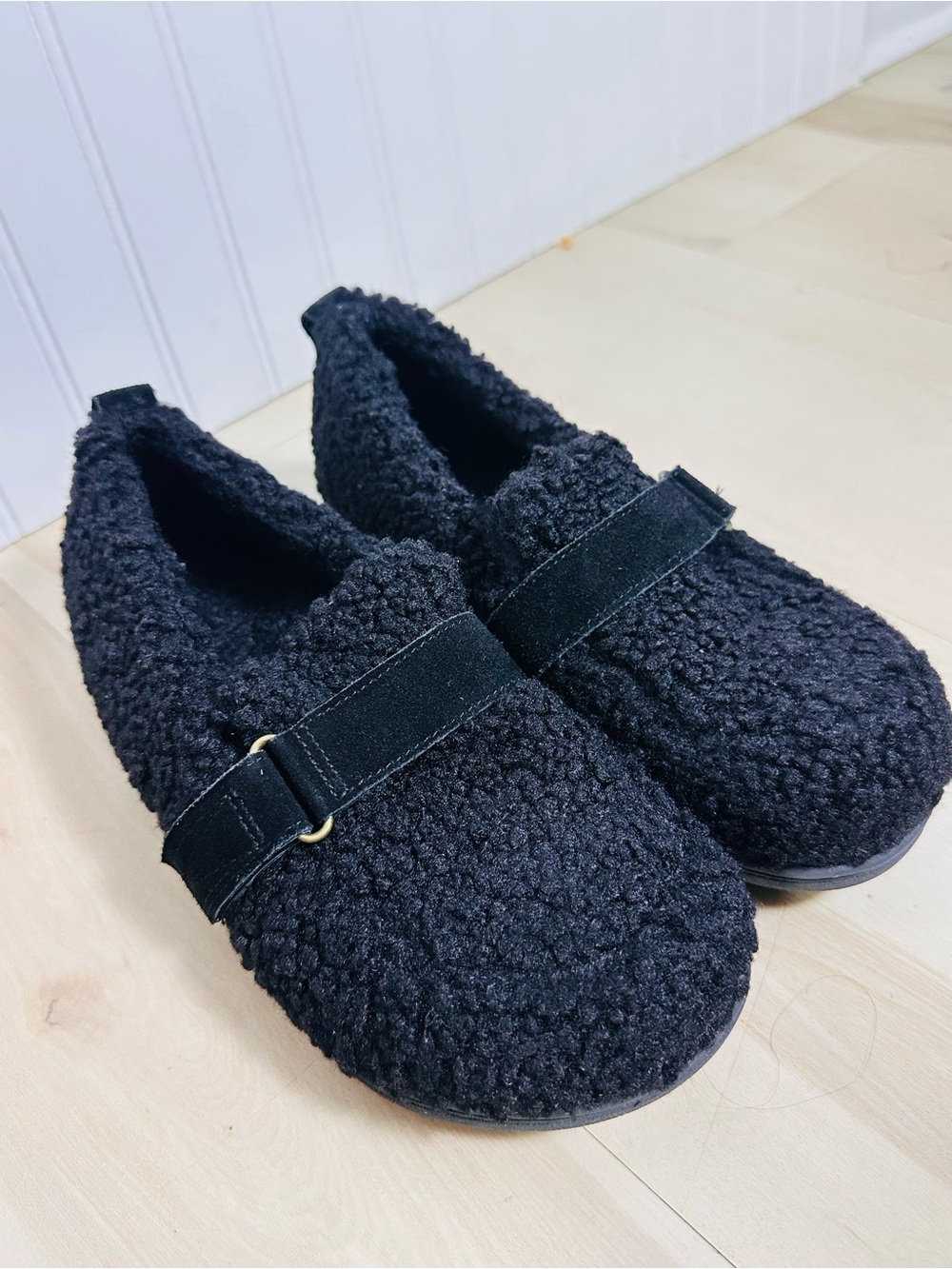 Vionic womens Izzy Mule Slippers Size 9 Cozy Black faux-shearling - Picture 8 of 15